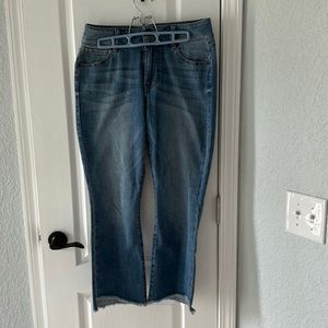 Cabi high low crops size 6 NWOT